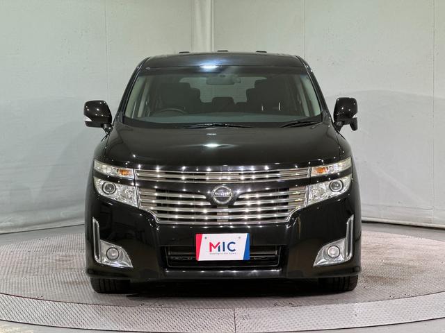 エルグランド ２５０ハイウェイスター　ハーフレザー　バックカメラ　ナビ　ＴＶ　両側電動スライドドア　オートライト　ＨＩＤ　サンルーフ　スマートキー　電動格納ミラー　３列シート　オットマン　Ｗエアコン　アルミホイール　ＣＤ　ＤＶＤ再生（14枚目）