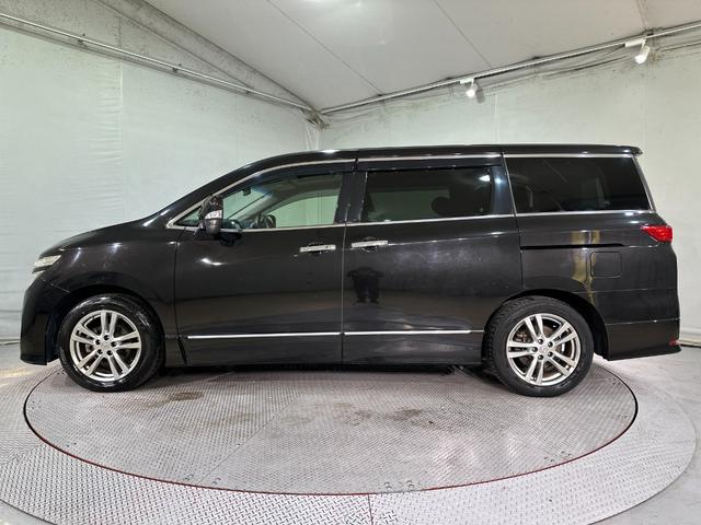 エルグランド ２５０ハイウェイスター　ハーフレザー　バックカメラ　ナビ　ＴＶ　両側電動スライドドア　オートライト　ＨＩＤ　サンルーフ　スマートキー　電動格納ミラー　３列シート　オットマン　Ｗエアコン　アルミホイール　ＣＤ　ＤＶＤ再生（20枚目）