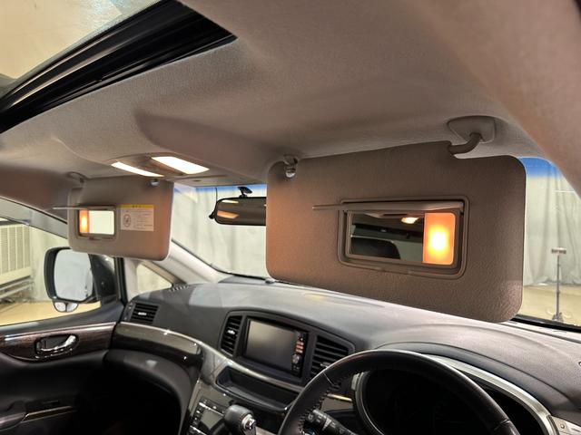 エルグランド ２５０ハイウェイスター　ハーフレザー　バックカメラ　ナビ　ＴＶ　両側電動スライドドア　オートライト　ＨＩＤ　サンルーフ　スマートキー　電動格納ミラー　３列シート　オットマン　Ｗエアコン　アルミホイール　ＣＤ　ＤＶＤ再生（40枚目）