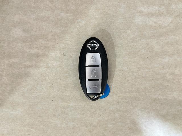 エクストレイル ２０Ｘ　ハイブリッド　エマージェンシーブレーキＰ　ナビ　ワンオーナー　４ＷＤ　ドライブレコーダー　全周囲カメラ　衝突被害軽減システム　オートライト　ＬＥＤヘッドランプ　電動リアゲート　アルミホイール　スマートキー　パワーウインドウ　パワーステアリング（13枚目）