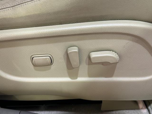 ご覧いただきありがとうございます♪気になったお車がありましたらお気軽にお電話をください♪