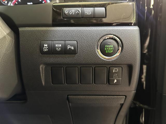 ヴェルファイア ２．４Ｚ　プラチナセレクションＩＩ　タイプゴールド　ワンオーナー　ＥＴＣ　バックカメラ　ナビ　ＴＶ　クリアランスソナー　両側電動スライドドア　オートライト　ＨＩＤ　電動リアゲート　スマートキー　電動格納ミラー　後席モニター　３列シート　オットマン（8枚目）