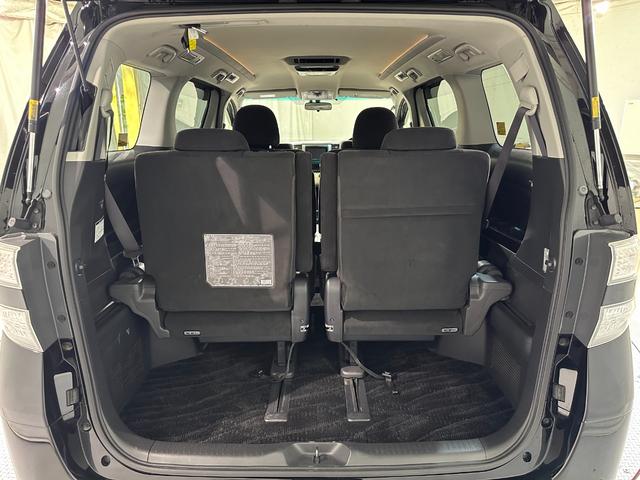 ヴェルファイア ２．４Ｚ　プラチナセレクションＩＩ　タイプゴールド　ワンオーナー　ＥＴＣ　バックカメラ　ナビ　ＴＶ　クリアランスソナー　両側電動スライドドア　オートライト　ＨＩＤ　電動リアゲート　スマートキー　電動格納ミラー　後席モニター　３列シート　オットマン（18枚目）