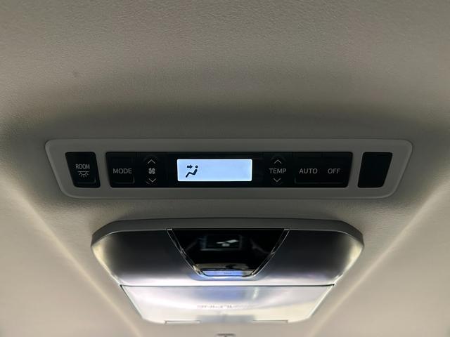 ヴェルファイア ２．４Ｚ　プラチナセレクションＩＩ　タイプゴールド　ワンオーナー　ＥＴＣ　バックカメラ　ナビ　ＴＶ　クリアランスソナー　両側電動スライドドア　オートライト　ＨＩＤ　電動リアゲート　スマートキー　電動格納ミラー　後席モニター　３列シート　オットマン（22枚目）