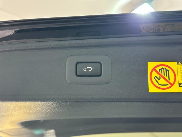 ヴェルファイア ２．４Ｚ　プラチナセレクションＩＩ　タイプゴールド　ワンオーナー　ＥＴＣ　バックカメラ　ナビ　ＴＶ　クリアランスソナー　両側電動スライドドア　オートライト　ＨＩＤ　電動リアゲート　スマートキー　電動格納ミラー　後席モニター　３列シート　オットマン（28枚目）