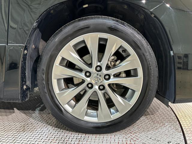 ヴェルファイア ２．４Ｚ　プラチナセレクションＩＩ　タイプゴールド　ワンオーナー　ＥＴＣ　バックカメラ　ナビ　ＴＶ　クリアランスソナー　両側電動スライドドア　オートライト　ＨＩＤ　電動リアゲート　スマートキー　電動格納ミラー　後席モニター　３列シート　オットマン（45枚目）