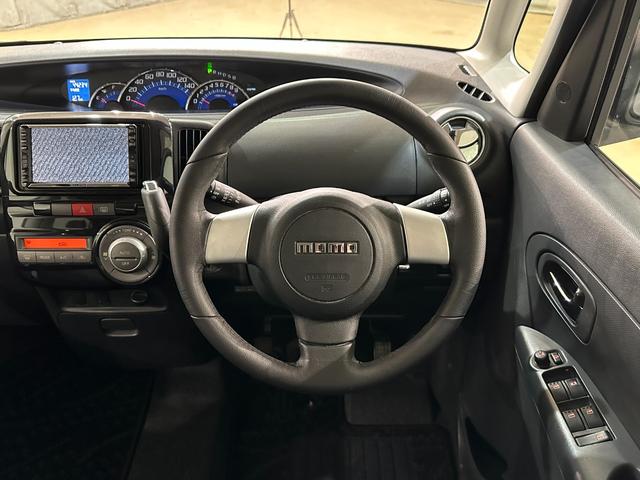 タント カスタムＲＳ　電動スライドドア　ナビ　ＨＩＤ　スマートキー　電動格納ミラー　ベンチシート　ターボ　ＣＶＴ　盗難防止システム　ＡＢＳ　ＣＤ　ＤＶＤ再生　ＭＤ　アルミホイール　衝突安全ボディ　エアコン（3枚目）