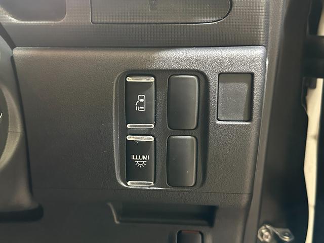 タント カスタムＲＳ　電動スライドドア　ナビ　ＨＩＤ　スマートキー　電動格納ミラー　ベンチシート　ターボ　ＣＶＴ　盗難防止システム　ＡＢＳ　ＣＤ　ＤＶＤ再生　ＭＤ　アルミホイール　衝突安全ボディ　エアコン（8枚目）