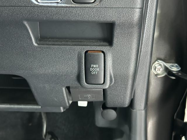 タント カスタムＲＳ　電動スライドドア　ナビ　ＨＩＤ　スマートキー　電動格納ミラー　ベンチシート　ターボ　ＣＶＴ　盗難防止システム　ＡＢＳ　ＣＤ　ＤＶＤ再生　ＭＤ　アルミホイール　衝突安全ボディ　エアコン（9枚目）