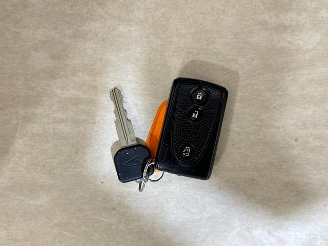 タント カスタムＲＳ　電動スライドドア　ナビ　ＨＩＤ　スマートキー　電動格納ミラー　ベンチシート　ターボ　ＣＶＴ　盗難防止システム　ＡＢＳ　ＣＤ　ＤＶＤ再生　ＭＤ　アルミホイール　衝突安全ボディ　エアコン（11枚目）