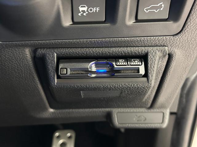 フォレスター ２．０ＸＴ　アイサイト　４ＷＤ　ドライブレコーダー　ＥＴＣ　バックカメラ　オートクルーズコントロール　レーンアシスト　パワーシート　衝突被害軽減システム　ナビ　ＴＶ　オートライト　ＨＩＤ　アルミホイール　スマートキー（7枚目）