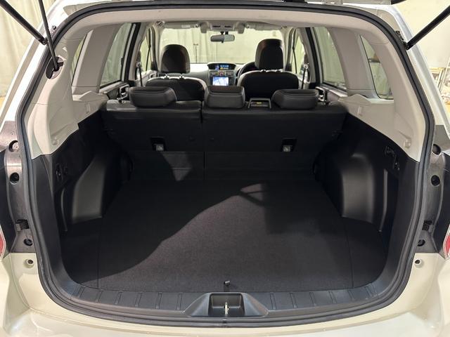 フォレスター ２．０ＸＴ　アイサイト　４ＷＤ　ドライブレコーダー　ＥＴＣ　バックカメラ　オートクルーズコントロール　レーンアシスト　パワーシート　衝突被害軽減システム　ナビ　ＴＶ　オートライト　ＨＩＤ　アルミホイール　スマートキー（20枚目）