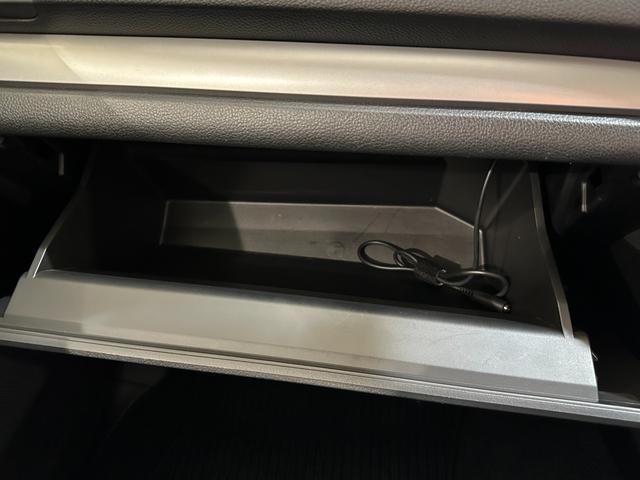 フォレスター ２．０ＸＴ　アイサイト　４ＷＤ　ドライブレコーダー　ＥＴＣ　バックカメラ　オートクルーズコントロール　レーンアシスト　パワーシート　衝突被害軽減システム　ナビ　ＴＶ　オートライト　ＨＩＤ　アルミホイール　スマートキー（40枚目）