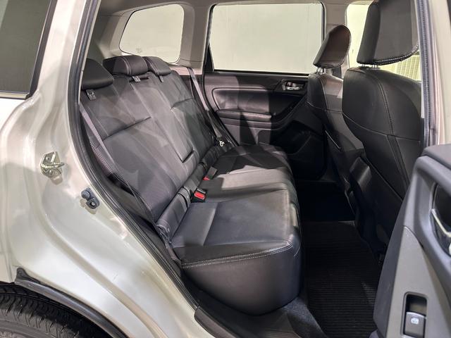 フォレスター ２．０ＸＴ　アイサイト　４ＷＤ　ドライブレコーダー　ＥＴＣ　バックカメラ　オートクルーズコントロール　レーンアシスト　パワーシート　衝突被害軽減システム　ナビ　ＴＶ　オートライト　ＨＩＤ　アルミホイール　スマートキー（43枚目）