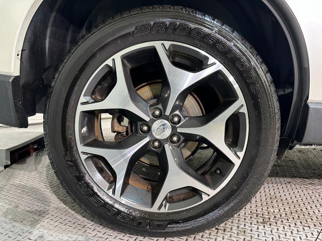 フォレスター ２．０ＸＴ　アイサイト　４ＷＤ　ドライブレコーダー　ＥＴＣ　バックカメラ　オートクルーズコントロール　レーンアシスト　パワーシート　衝突被害軽減システム　ナビ　ＴＶ　オートライト　ＨＩＤ　アルミホイール　スマートキー（49枚目）