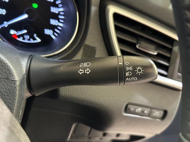 エクストレイル 20X ハイブリッド エマージェンシーブレーキP ナビ ETC バックカメラ 衝突被害軽減システム オートライト LEDヘッドランプ アルミホイール スマートキー 電動格納ミラー シートヒーター ABS パワーウインドウ ドライブレコーダー(8枚目)