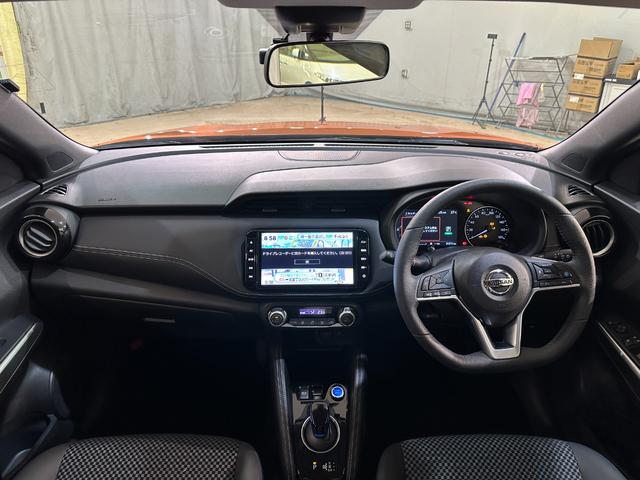 キックス Ｘ　ワンオーナー　ＥＴＣ　クリアランスソナー　レーンアシスト　衝突被害軽減システム　ナビ　ＴＶ　オートライト　ＬＥＤヘッドランプ　アルミホイール　スマートキー　エアバッグ　アダプティブクルーズコントロール（2枚目）