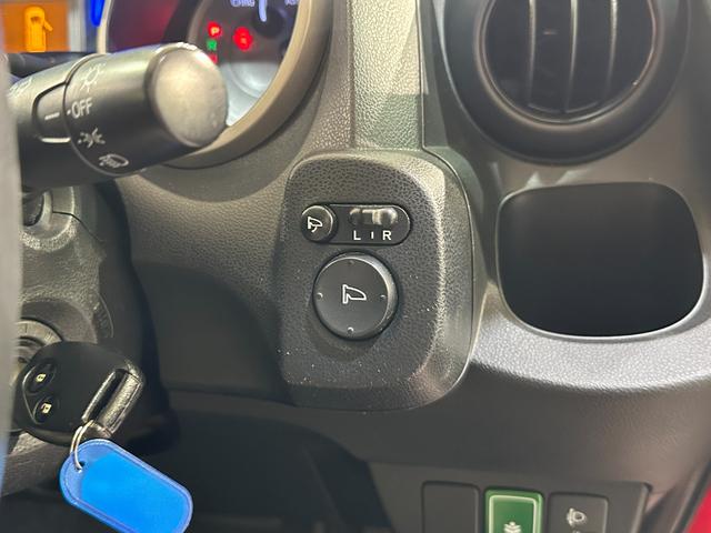 フィットハイブリッド ベースグレード ハイブリッド ドライブレコーダー ETC ナビ オートクルーズコントロール キーレスエントリー CVT 衝突安全ボディ CD ABS エアコン ABS パワーステアリング パワーウインドウ(11枚目)