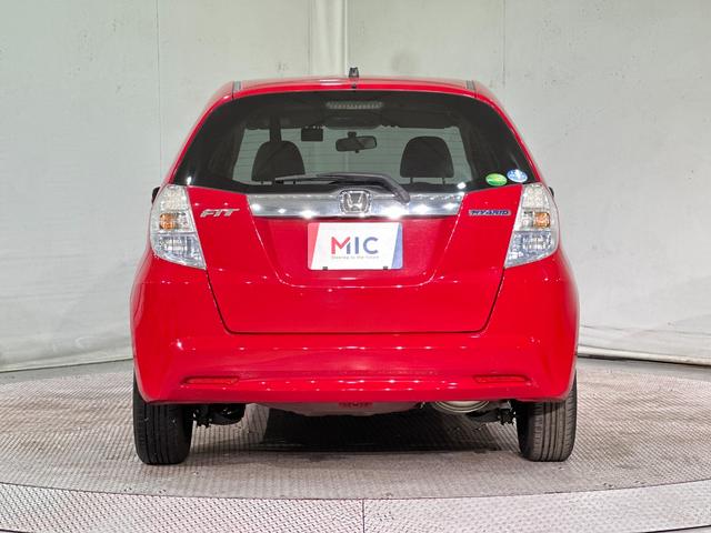 フィットハイブリッド ベースグレード ハイブリッド ドライブレコーダー ETC ナビ オートクルーズコントロール キーレスエントリー CVT 衝突安全ボディ CD ABS エアコン ABS パワーステアリング パワーウインドウ(14枚目)