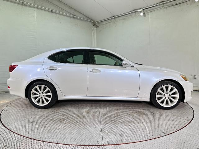 ＩＳ ＩＳ２５０　バージョンＬ　ＥＴＣ　オートクルーズコントロール　バックカメラ　ナビ　アルミホイール　オートライト　ＨＩＤ　ＡＴ　シートエアコン　スマートキー　電動格納ミラー　パワーシート　ＡＢＳ　パワーウインドウ　革シート（12枚目）