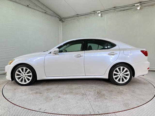 ＩＳ ＩＳ２５０　バージョンＬ　ＥＴＣ　オートクルーズコントロール　バックカメラ　ナビ　アルミホイール　オートライト　ＨＩＤ　ＡＴ　シートエアコン　スマートキー　電動格納ミラー　パワーシート　ＡＢＳ　パワーウインドウ　革シート（16枚目）