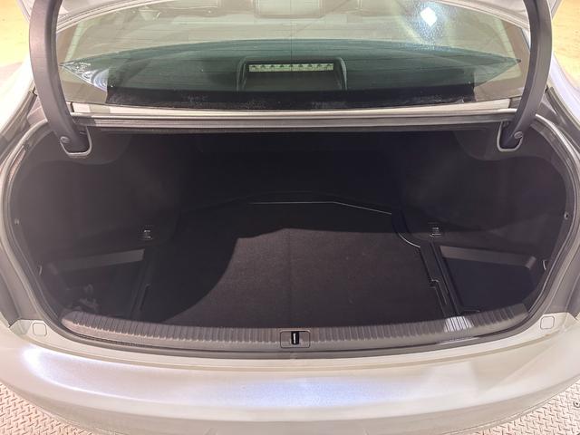 ＩＳ ＩＳ２５０　バージョンＬ　ＥＴＣ　オートクルーズコントロール　バックカメラ　ナビ　アルミホイール　オートライト　ＨＩＤ　ＡＴ　シートエアコン　スマートキー　電動格納ミラー　パワーシート　ＡＢＳ　パワーウインドウ　革シート（17枚目）