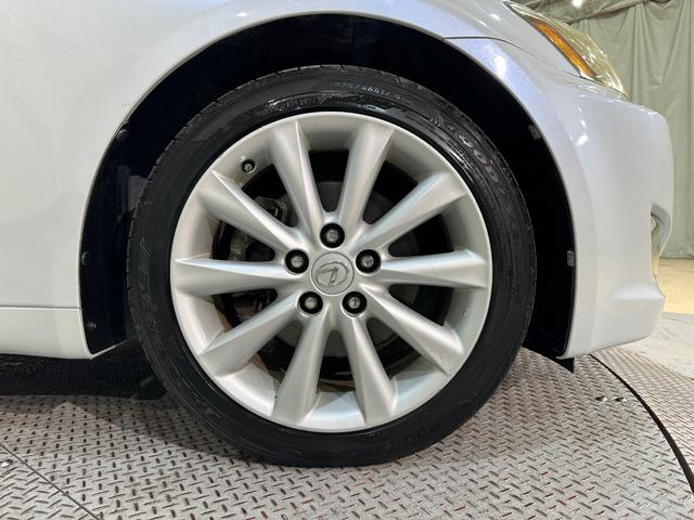 ＩＳ ＩＳ２５０　バージョンＬ　ＥＴＣ　オートクルーズコントロール　バックカメラ　ナビ　アルミホイール　オートライト　ＨＩＤ　ＡＴ　シートエアコン　スマートキー　電動格納ミラー　パワーシート　ＡＢＳ　パワーウインドウ　革シート（42枚目）