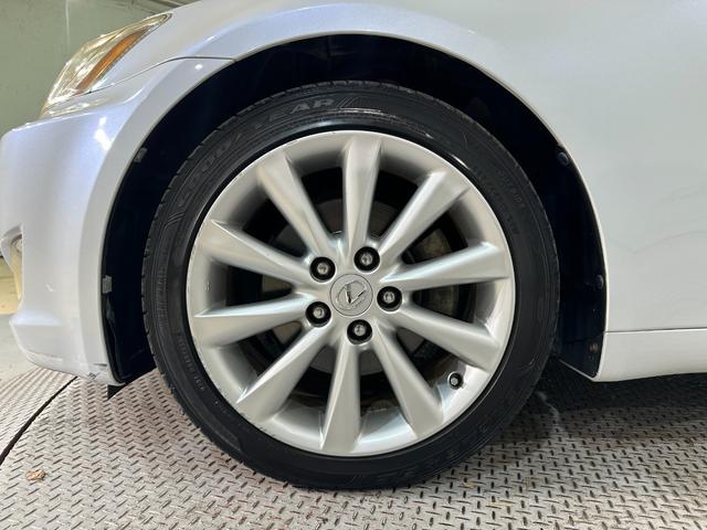 ＩＳ ＩＳ２５０　バージョンＬ　ＥＴＣ　オートクルーズコントロール　バックカメラ　ナビ　アルミホイール　オートライト　ＨＩＤ　ＡＴ　シートエアコン　スマートキー　電動格納ミラー　パワーシート　ＡＢＳ　パワーウインドウ　革シート（43枚目）