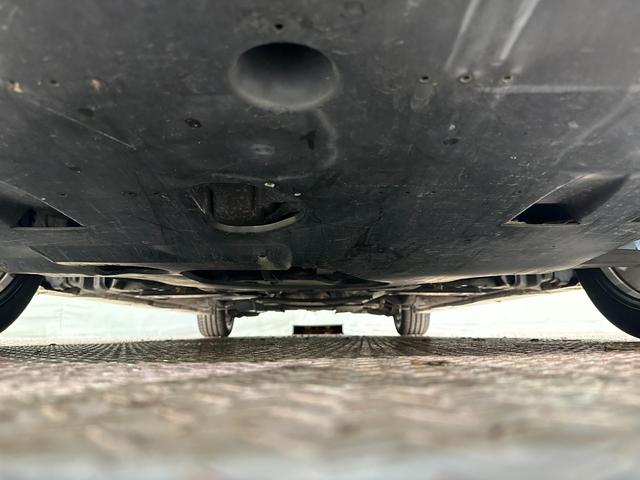 プレマシー ２０Ｅ　ＥＴＣ　バックカメラ　ナビ　ＴＶ　両側電動スライドドア　オートライト　スマートキー　アイドリングストップ　電動格納ミラー　ＡＴ　アルミホイール　ＣＤ　ＤＶＤ再生　ＵＳＢ　ＡＢＳ　エアバック（21枚目）