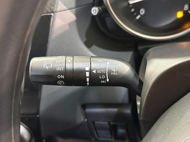 プレマシー ２０Ｅ　ＥＴＣ　バックカメラ　ナビ　ＴＶ　両側電動スライドドア　オートライト　スマートキー　アイドリングストップ　電動格納ミラー　ＡＴ　アルミホイール　ＣＤ　ＤＶＤ再生　ＵＳＢ　ＡＢＳ　エアバック（36枚目）