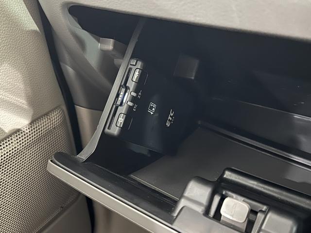NV100クリッパーバン DX GLセーフティパッケージ AT 衝突被害軽減システム クリアランスソナー ETC ナビ TV バックカメラ 両側スライドドア 電動格納ミラー オートライト ESC エアコン Bluetooth パワーウインドウ(4枚目)