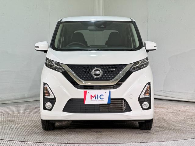 デイズ ハイウェイスター　Ｘ　４ＷＤ　ＥＴＣ　バックカメラ　ナビ　クリアランスソナー　衝突被害軽減システム　オートライト　ＬＥＤヘッドランプ　スマートキー　アイドリングストップ　電動格納ミラー　シートヒーター　ベンチシート　ＣＶＴ（12枚目）