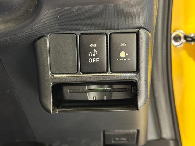 アクア S ETC ナビ TV キーレスエントリー 電動格納ミラー シートヒーター CVT 衝突安全ボディ ABS ESC CD DVD再生 エアコン ABS エアバッグ パワーウインドウ Bluetooth(11枚目)