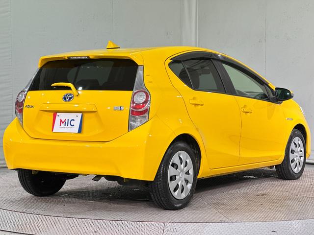 アクア S ETC ナビ TV キーレスエントリー 電動格納ミラー シートヒーター CVT 衝突安全ボディ ABS ESC CD DVD再生 エアコン ABS エアバッグ パワーウインドウ Bluetooth(15枚目)