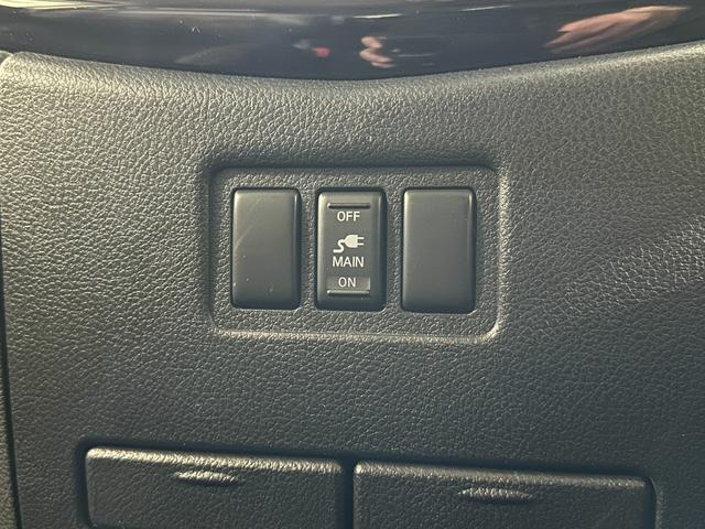 エルグランド 350ハイウェイスター ハーフレザー ドライブレコーダー ETC 全周囲カメラ ナビ TV クリアランスソナー 両側電動スライドドア オートライト HID 電動リアゲート スマートキー 後席モニター 3列シート オットマン(38枚目)