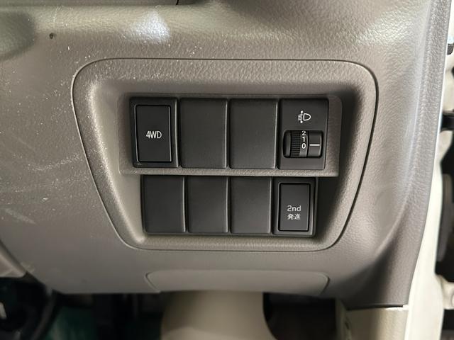 エブリイ ジョイン 4WD ハイルーフ AT ETC 両側スライドドア キーレスエントリー 電動格納ミラー 盗難防止システム ABS エアコン パワーステアリング パワーウィンドウ 運転席エアバッグ(7枚目)