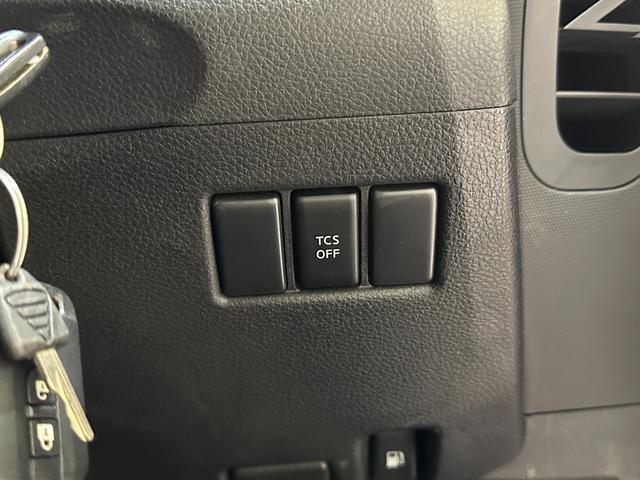 フェアレディＺ ベースグレード　ＭＴ　ＨＩＤ　キーレスエントリー　電動格納ミラー　アルミホイール　盗難防止システム　衝突安全ボディ　ＡＢＳ　ＣＤ　エアコン　パワーステアリング　記録簿　ＡＢＳ　パワーウインドウ　エアバッグ（7枚目）