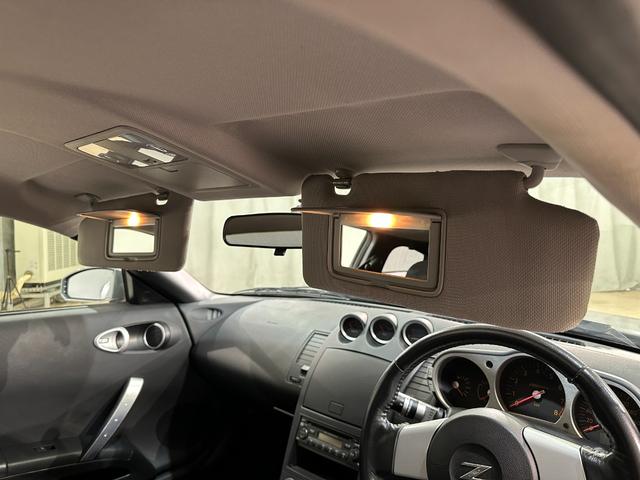 フェアレディＺ ベースグレード　ＭＴ　ＨＩＤ　キーレスエントリー　電動格納ミラー　アルミホイール　盗難防止システム　衝突安全ボディ　ＡＢＳ　ＣＤ　エアコン　パワーステアリング　記録簿　ＡＢＳ　パワーウインドウ　エアバッグ（9枚目）