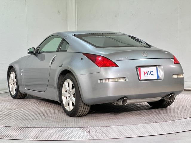 フェアレディＺ ベースグレード　ＭＴ　ＨＩＤ　キーレスエントリー　電動格納ミラー　アルミホイール　盗難防止システム　衝突安全ボディ　ＡＢＳ　ＣＤ　エアコン　パワーステアリング　記録簿　ＡＢＳ　パワーウインドウ　エアバッグ（17枚目）