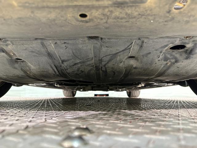 フェアレディＺ ベースグレード　ＭＴ　ＨＩＤ　キーレスエントリー　電動格納ミラー　アルミホイール　盗難防止システム　衝突安全ボディ　ＡＢＳ　ＣＤ　エアコン　パワーステアリング　記録簿　ＡＢＳ　パワーウインドウ　エアバッグ（26枚目）