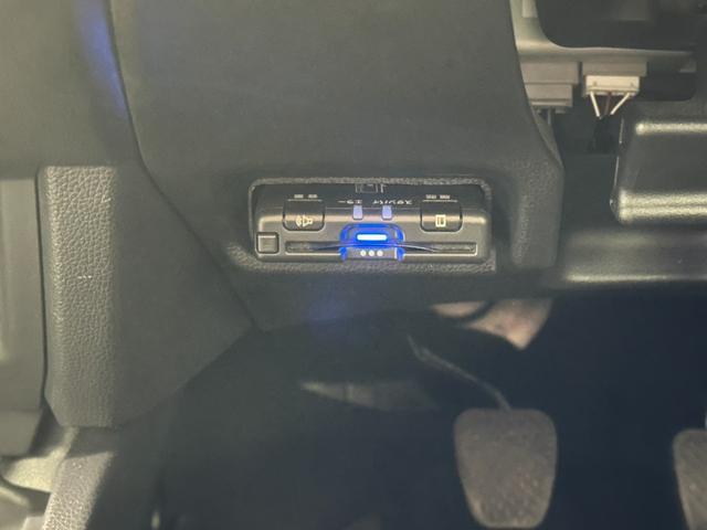 フィット 13G・F ETC スマートキー 電動格納ミラー MT 盗難防止システム 衝突安全ボディ ABS ESC CD エアコン パワーウインドウ パワーステアリング エアバッグ USB ミュージックプレイヤー接続可(8枚目)