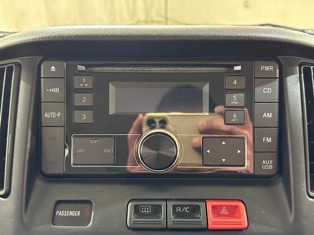 ライトエースバン DX 両側スライドドア CD USB ミュージックプレイヤー接続可 ABS エアコン 運転席エアバッグ 助手席エアバッグ パワーステアリング(4枚目)