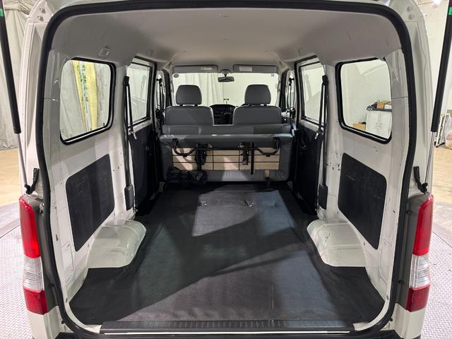 ライトエースバン DX 両側スライドドア CD USB ミュージックプレイヤー接続可 ABS エアコン 運転席エアバッグ 助手席エアバッグ パワーステアリング(23枚目)