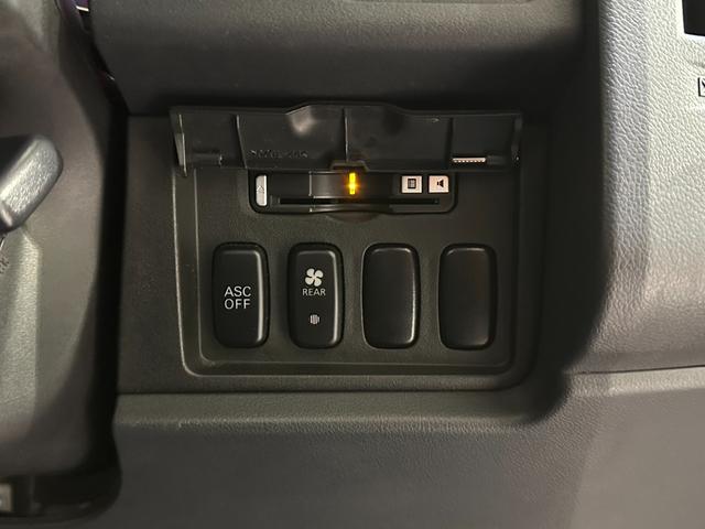 デリカD:5 C2G-NAVIPKG ドライブレコーダー ETC ナビ オートクルーズコントロール 両側スライド・片側電動 オートライト HID スマートキー 電動格納ミラー 3列シート Wエアコン アルミホイール CD DVD再生(6枚目)