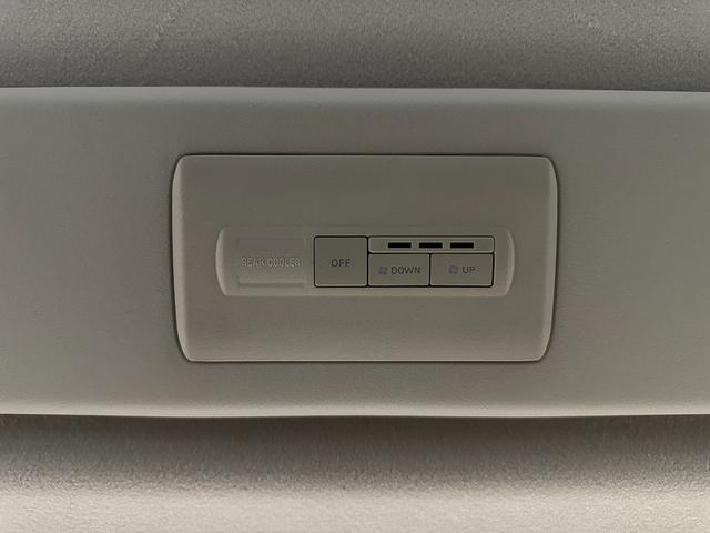 デリカD:5 C2G-NAVIPKG ドライブレコーダー ETC ナビ オートクルーズコントロール 両側スライド・片側電動 オートライト HID スマートキー 電動格納ミラー 3列シート Wエアコン アルミホイール CD DVD再生(7枚目)