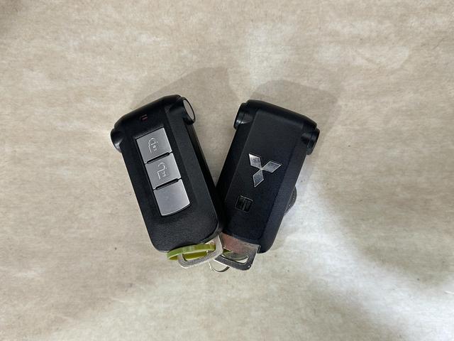 デリカD:5 C2G-NAVIPKG ドライブレコーダー ETC ナビ オートクルーズコントロール 両側スライド・片側電動 オートライト HID スマートキー 電動格納ミラー 3列シート Wエアコン アルミホイール CD DVD再生(13枚目)