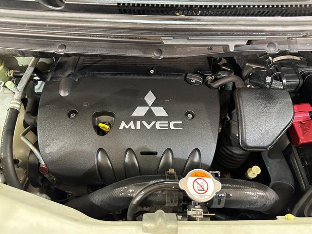 デリカD:5 C2G-NAVIPKG ドライブレコーダー ETC ナビ オートクルーズコントロール 両側スライド・片側電動 オートライト HID スマートキー 電動格納ミラー 3列シート Wエアコン アルミホイール CD DVD再生(22枚目)