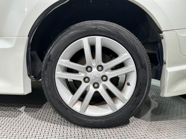 デリカD:5 C2G-NAVIPKG ドライブレコーダー ETC ナビ オートクルーズコントロール 両側スライド・片側電動 オートライト HID スマートキー 電動格納ミラー 3列シート Wエアコン アルミホイール CD DVD再生(41枚目)