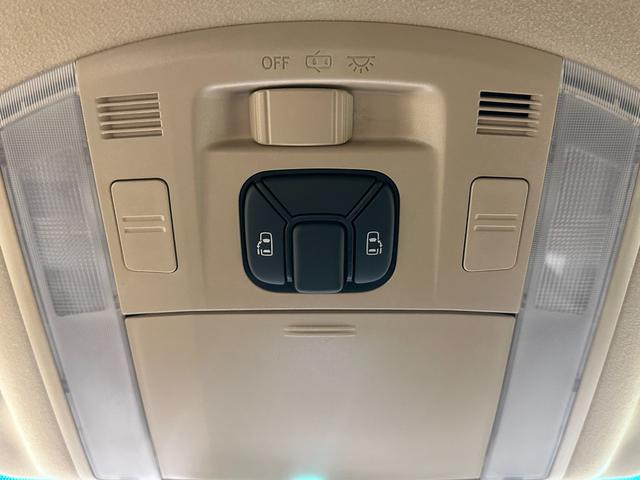 アルファード 240S リミテッド ETC バックカメラ ナビ TV クリアランスソナー 両側電動スライドドア オートライト HID スマートキー 電動格納ミラー 後席モニター オットマン CVT アルミホイール CD DVD再生(30枚目)