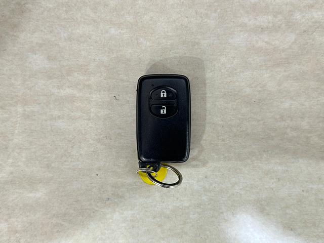 プリウス Sツーリングセレクション ETC バックカメラ ナビ TV アルミホイール オートライト LEDヘッドランプ ヘッドライトウォッシャー CVT スマートキー 電動格納ミラー CD DVD再生 パワーステアリング(21枚目)